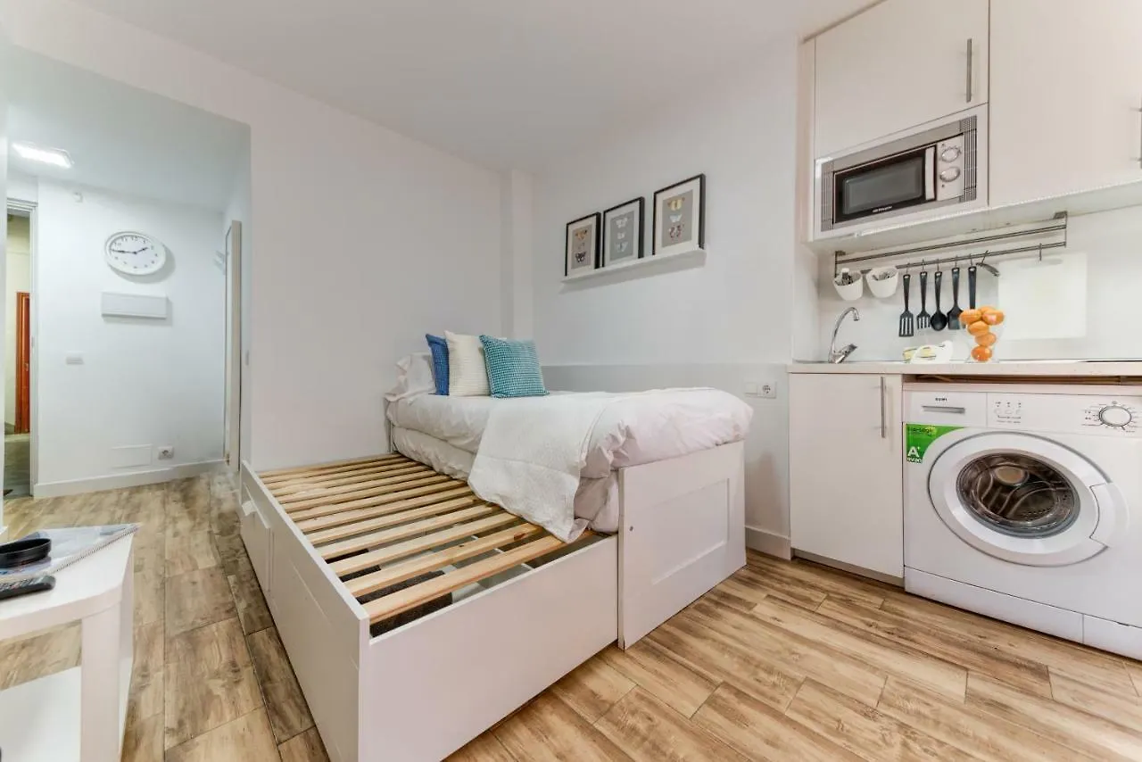 Holidays2Malaga Malagueta Beach Apartment  Malaga